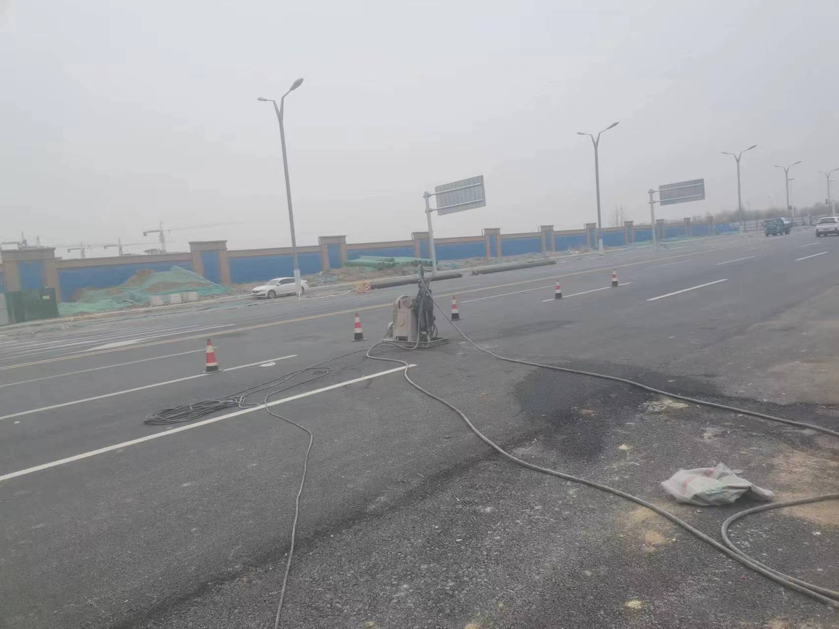 杨市办事处马路注浆